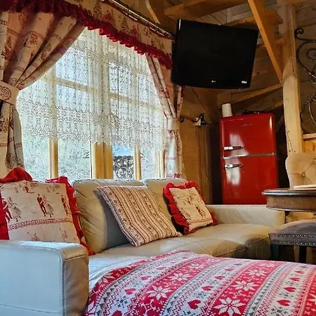 Goralskie Z Sauna I Jacuzzi * Косцелиско