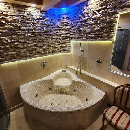 Goralskie Z Sauna I Jacuzzi Шале Косцелиско